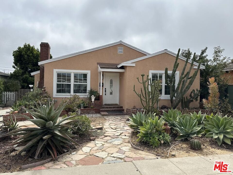 Foto principal - 8037 Campion Dr