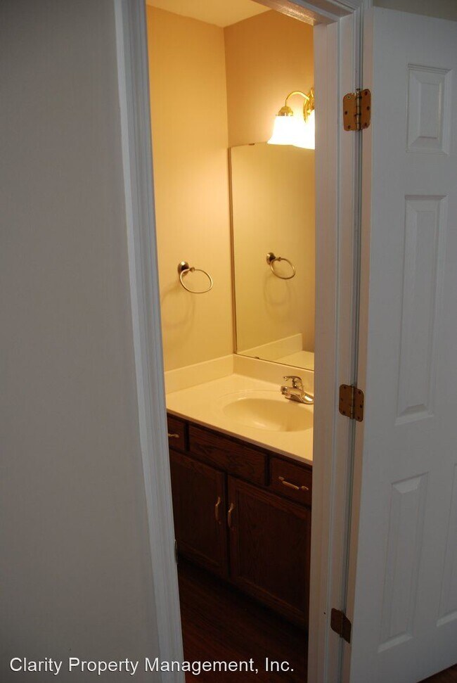 Building Photo - 2 br, 1.5 bath House - 871 Stone Glen Trai...