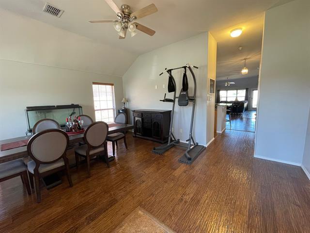 Foto del edificio - 9120 Bedford Ln