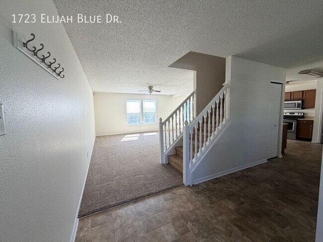 Building Photo - 1723 Elijah Blue Dr