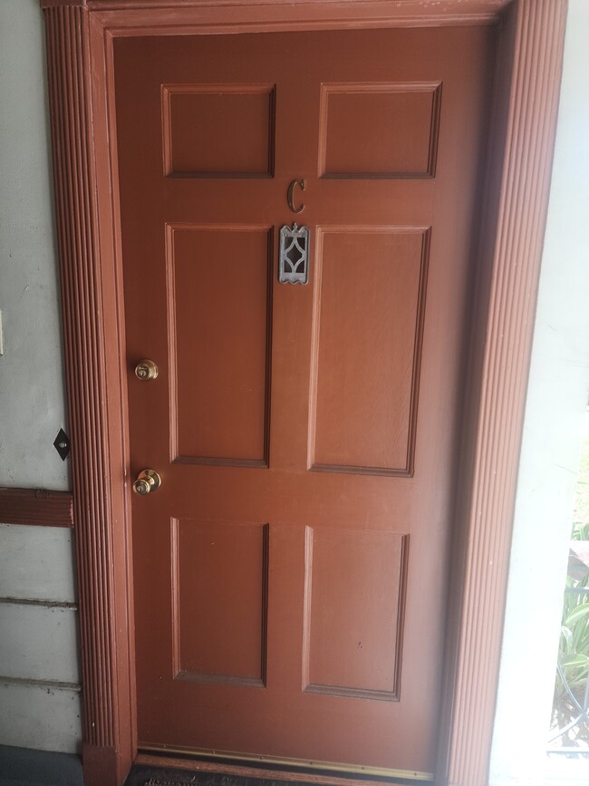 Foto del edificio - 447 N Oakhurst Dr