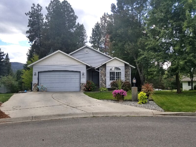 Foto principal - 404 S Chinook Cir