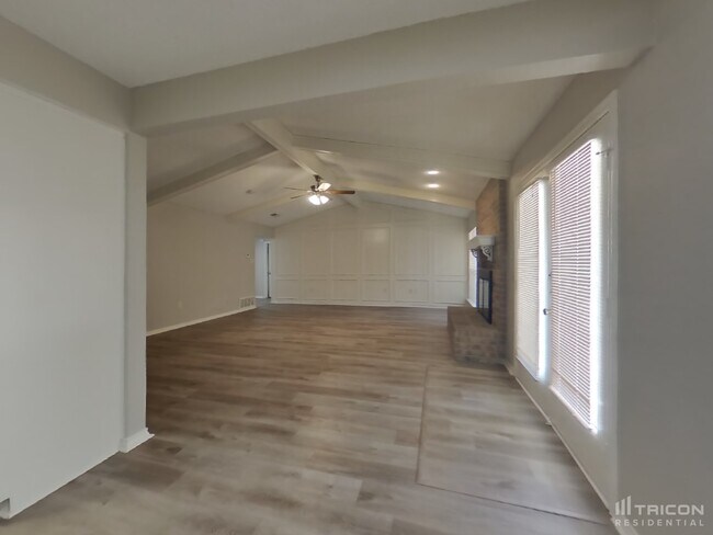 Foto del edificio - 934 Robinwood Dr