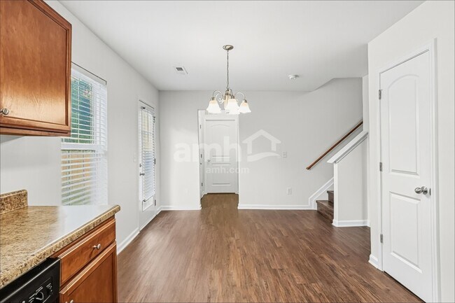Foto del edificio - 1325 Vernon Mill Rd