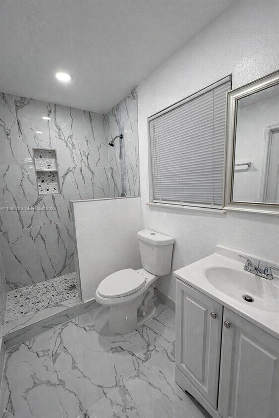 Foto del edificio - 3328 Wilson St