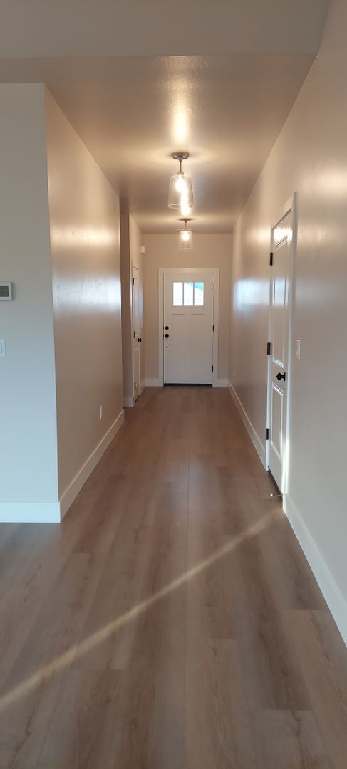 Foto del edificio - Beautiful Brand New 3 bedroom, 2 bath in C...