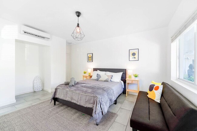 Foto del edificio - 515 NE 82nd St