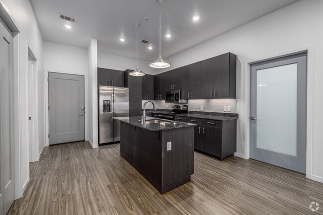 2HAB, 2BA - 1,103 ft² - B2 - Cocina - BRIO at The Rose Apartments