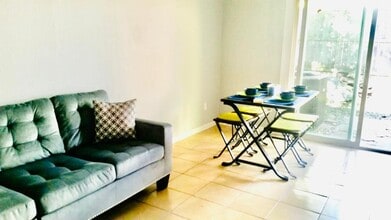 Building Photo - 5908 Kiam St