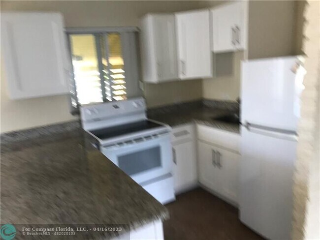 Building Photo - 11745 3rd Avenue Ocean