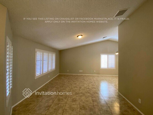 Foto del edificio - 6526 N 69th Dr