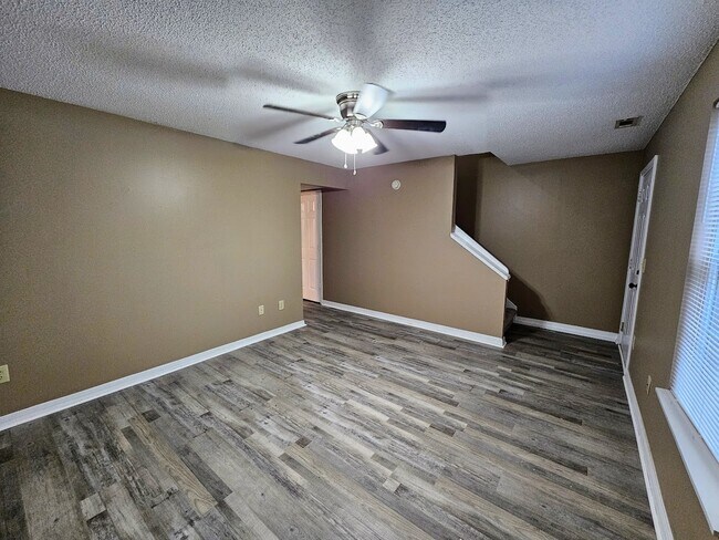 Photo - 58 Summerfield Rd House