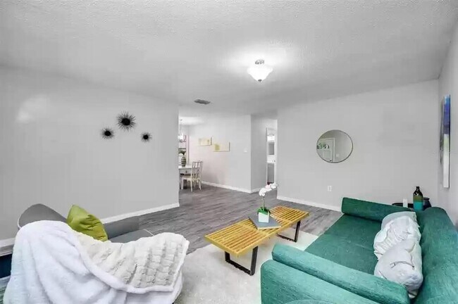 Foto del edificio - 3204 E Lambright St