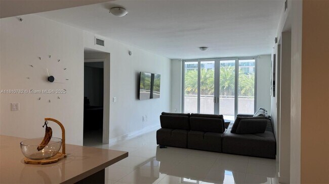 Foto del edificio - 7825 NW 107th Ave