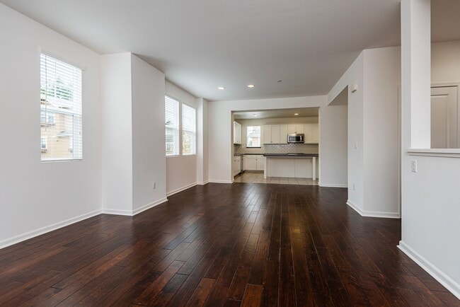 Building Photo - Modern 4BR Townhome w/ Solar, Tesla Powerwalls & 2-Car Garage