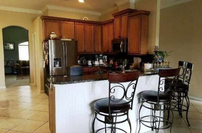 Building Photo - 1704 N Cappero Dr