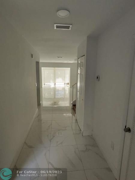 Foto del edificio - 21682 Cypress Rd