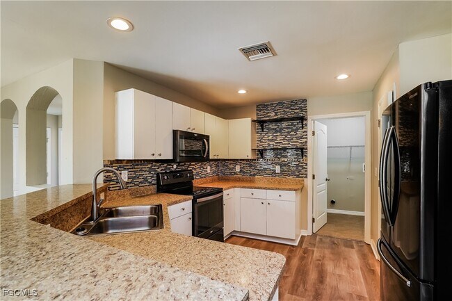 Foto del edificio - 1422 NW 1st St