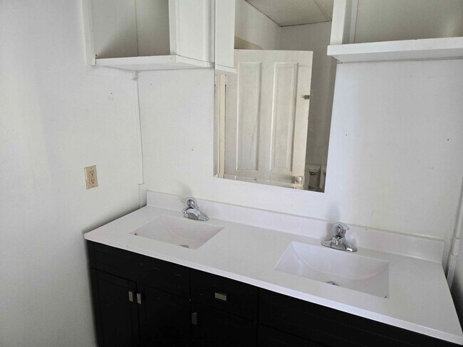 Foto del edificio - 2123 4th St