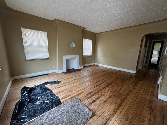 Foto del edificio - 19164 Westphalia St