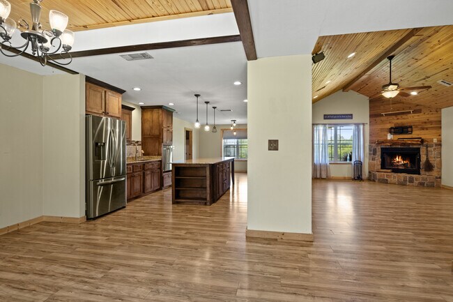 Foto del edificio - 256 County Rd 1450