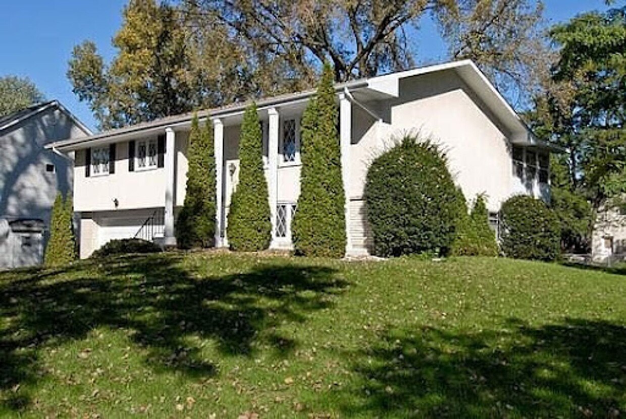 Primary Photo - ~~~ Country Life in the Suburbs ~~~