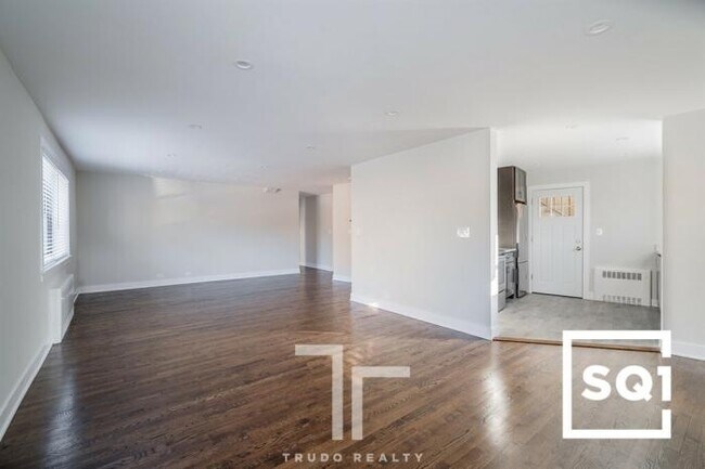 Foto del edificio - 2 bedroom in Chicago IL 60626