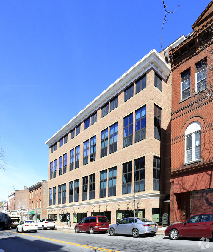 Foto del edificio - Lofts on Main