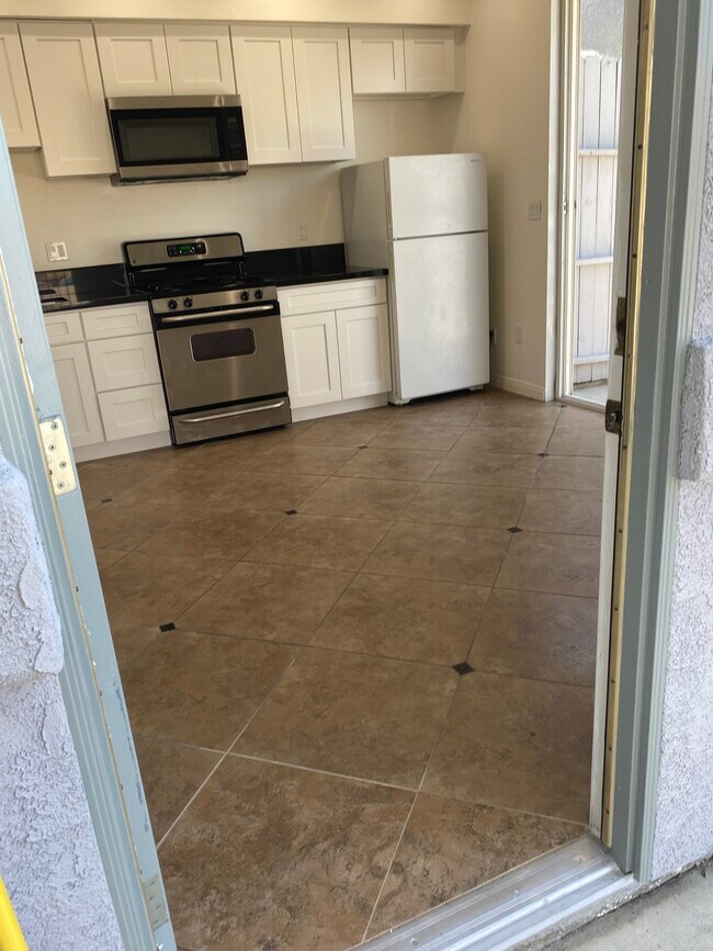 16852 Archwood St Unit 16852 Archwood, Los Angeles, CA 91406