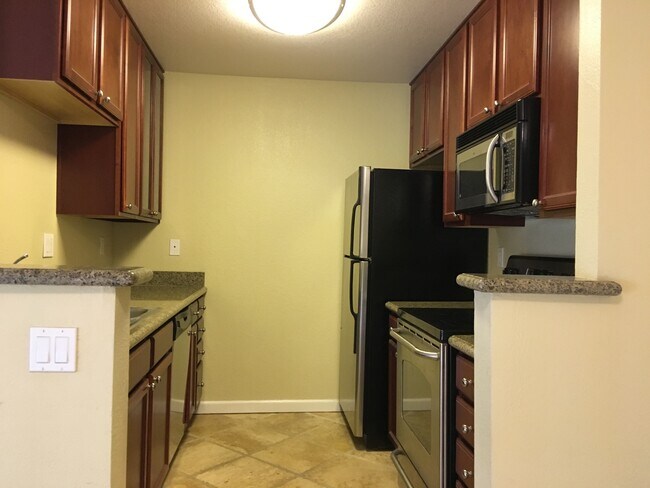Building Photo - 1139 Yarwood Ct