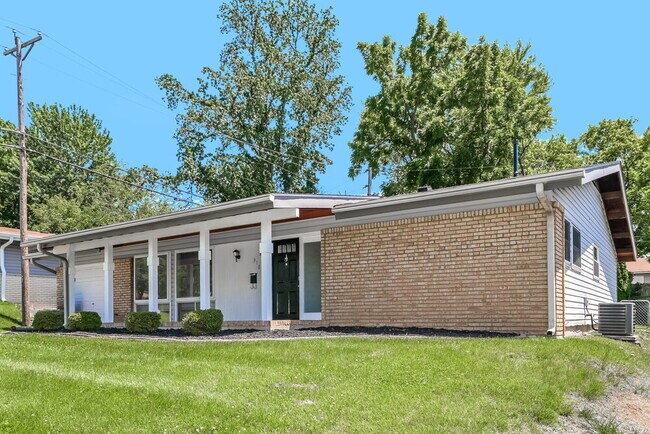 Foto del edificio - 3160 Hargrove Ln