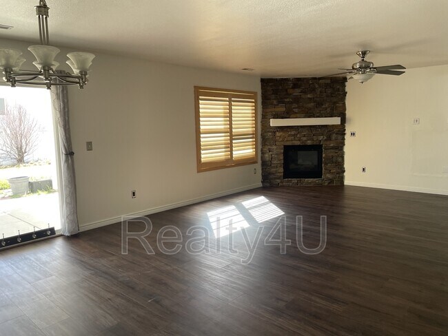 Foto del edificio - 2867 Willow Patch Rd