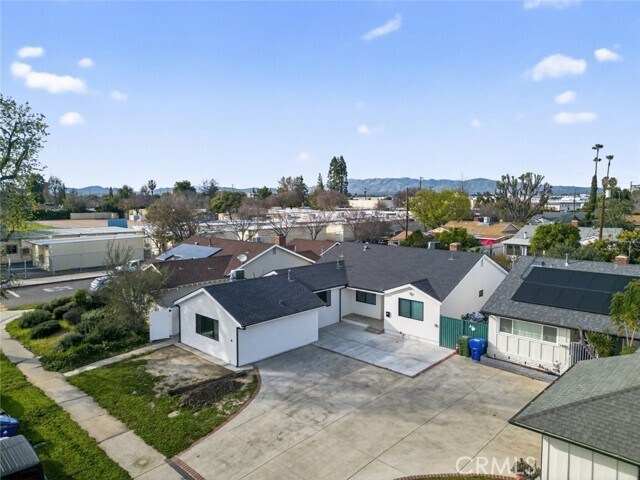 Building Photo - 15753 Cohasset St