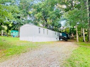 Building Photo - 143 Bluebird Ln
