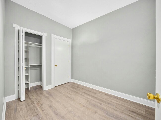 Foto del edificio - 38-40-40 Catawba St