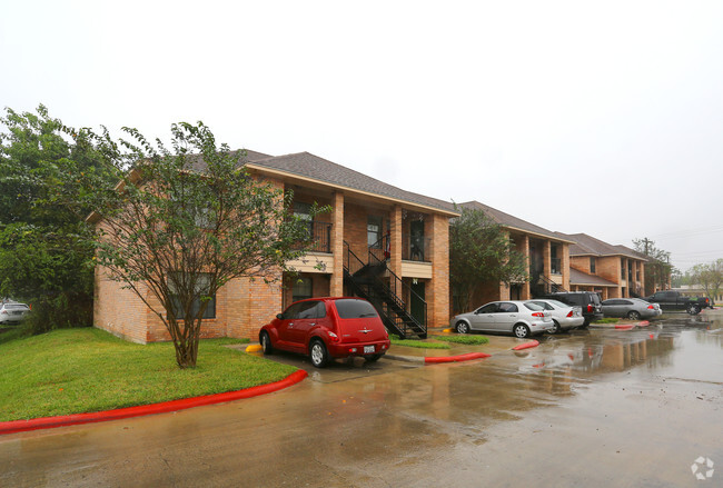 Building Photo - Lantana Apartments