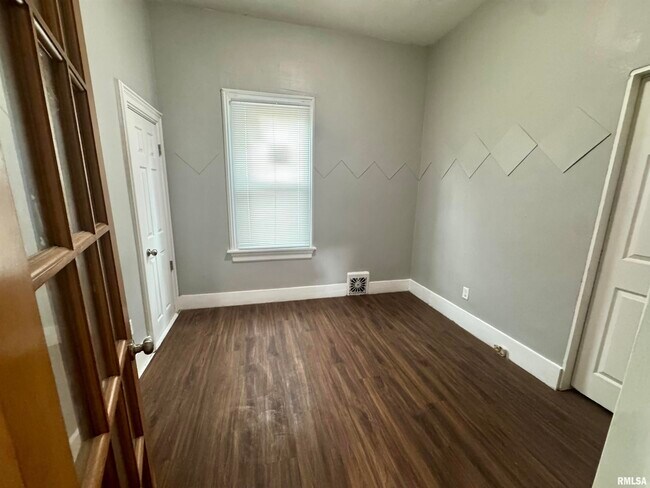 Foto del edificio - 835 19th St