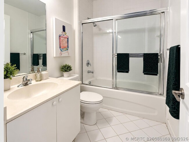 Building Photo - 2405 Windjammer Way