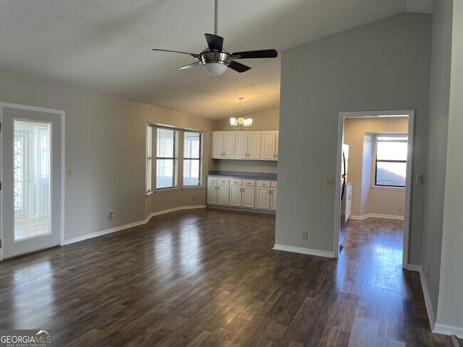 Foto del edificio - 403 Fairfield Ct