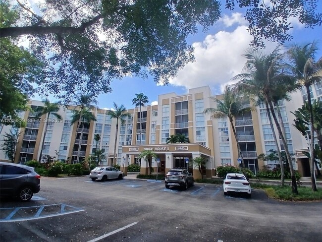 Foto del edificio - 9805 NW 52nd St