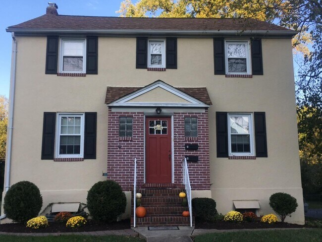 Foto del edificio - 5561 Ashbourne Rd