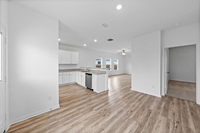Foto del edificio - 112 Captain Dooley Ln