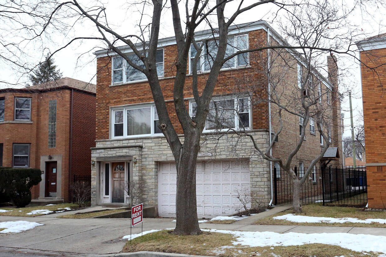 Foto del edificio - 2928 W Summerdale Ave