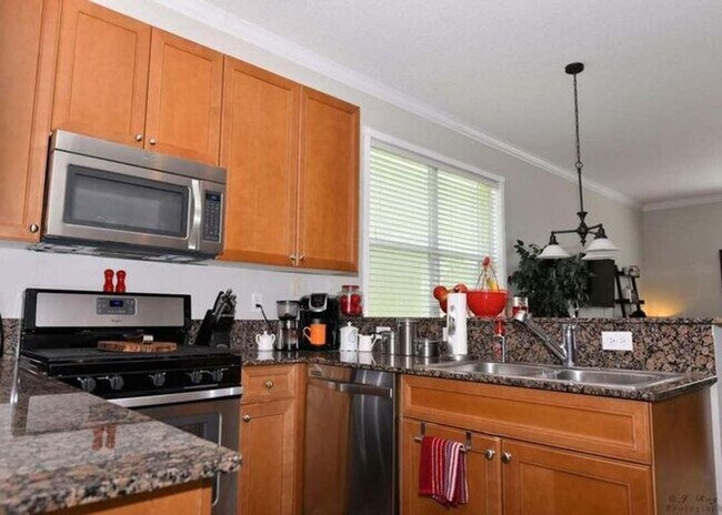 Building Photo - 158 Berenger Walk