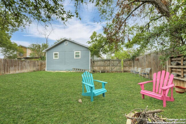 Foto del edificio - 453 W Mitchell St