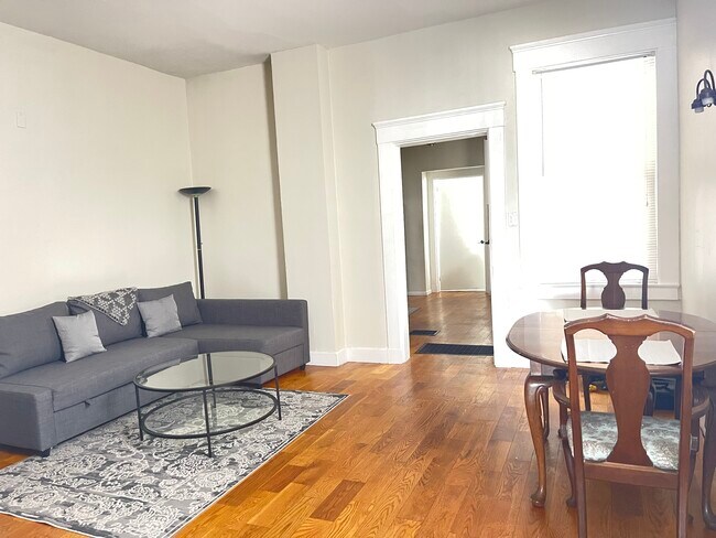 living room - 1038 Saint Gregory St