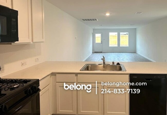 Building Photo - 1806 Chapel Hl Rd