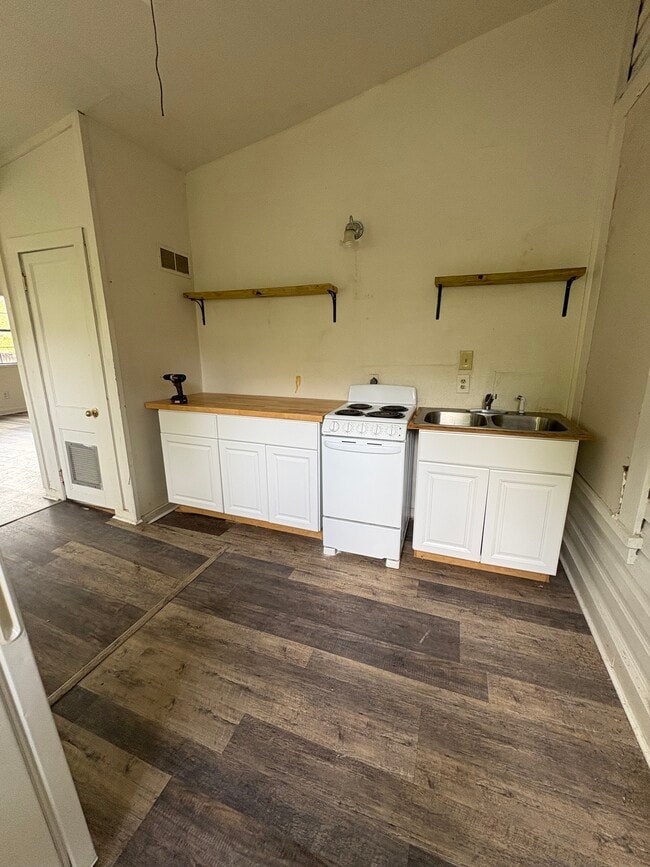 Foto del edificio - 422 Spofford Ave