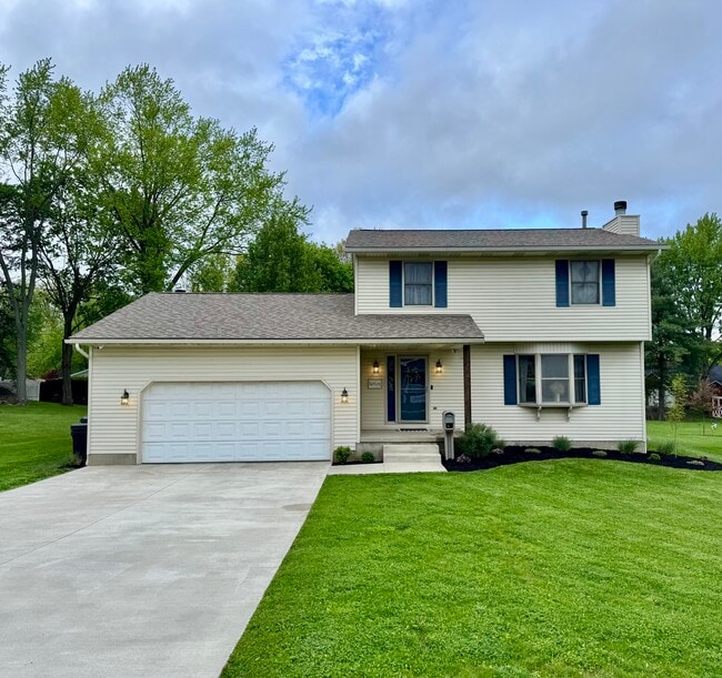 Front - 1478 E 10th St