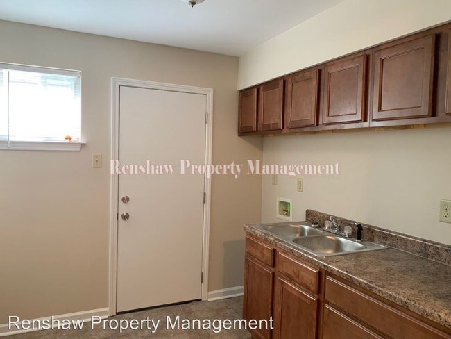 Foto del edificio - 2 br, 1 bath House - 3226 Lyndale Ave.